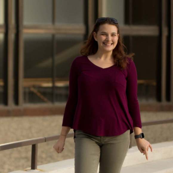 Meet your Posher, Tabitha - Picture 1 of 1